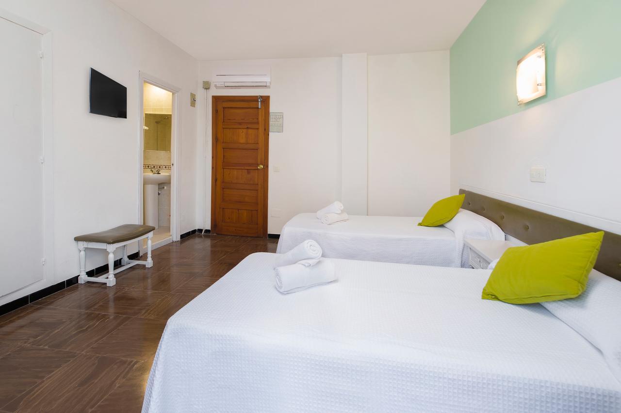 Hostal Alicante Sant Antoni de Portmany Exterior foto