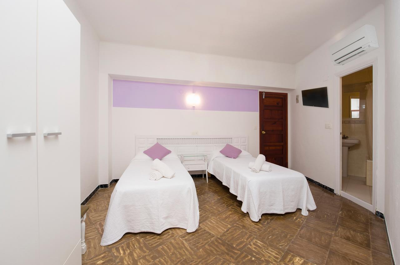 Hostal Alicante Sant Antoni de Portmany Exterior foto